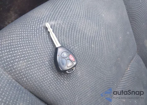 2010 Toyota Yaris из США, поврежденный, VIN JTDBT4K33A4075476